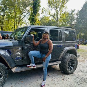 Meet your Posher, Nichol